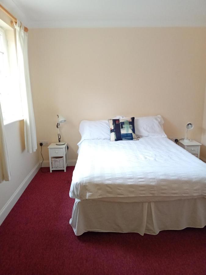 Ensuite Double Room Londen Buitenkant foto